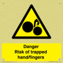 danger-risk-of-trapped-handfingers~